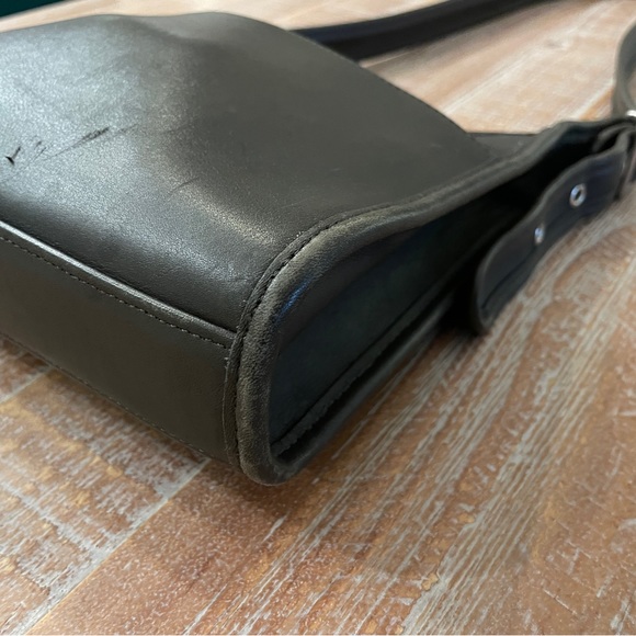 Coach Crossbody - Picture 11 of 15